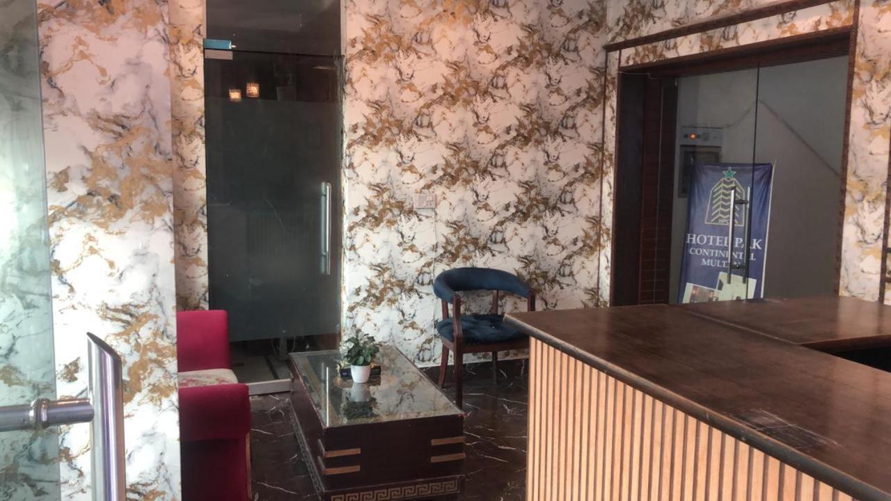 Hotel Pak Continental Multan Exteriör bild
